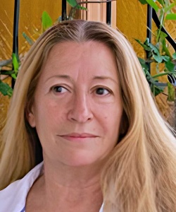 La escritora salteña Marta Schwarz, premiada