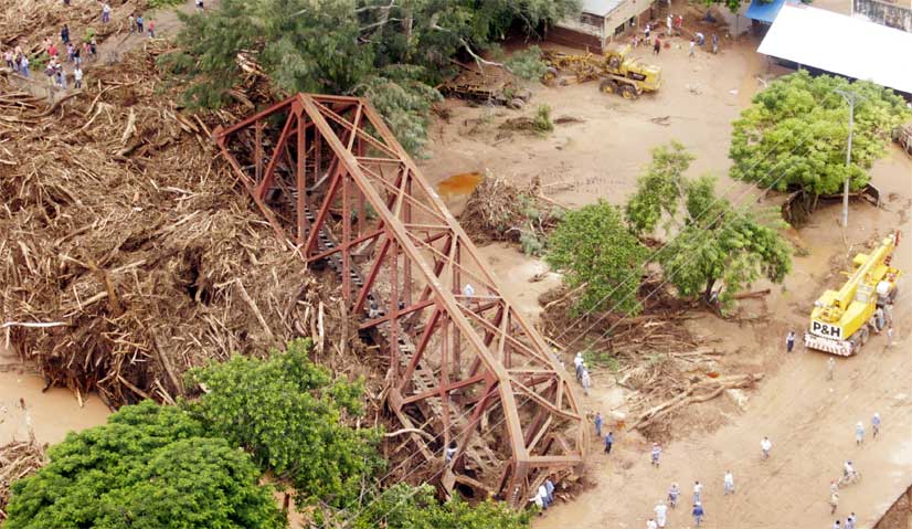 Caída de puente en Tartagal
